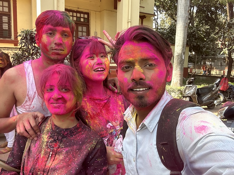 Reina Holi